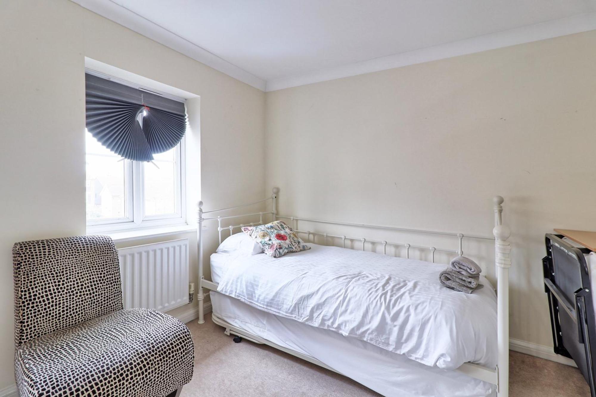 By Buildersbeds - Paignton House 4 Bedrooms Harold Wood Eksteriør billede