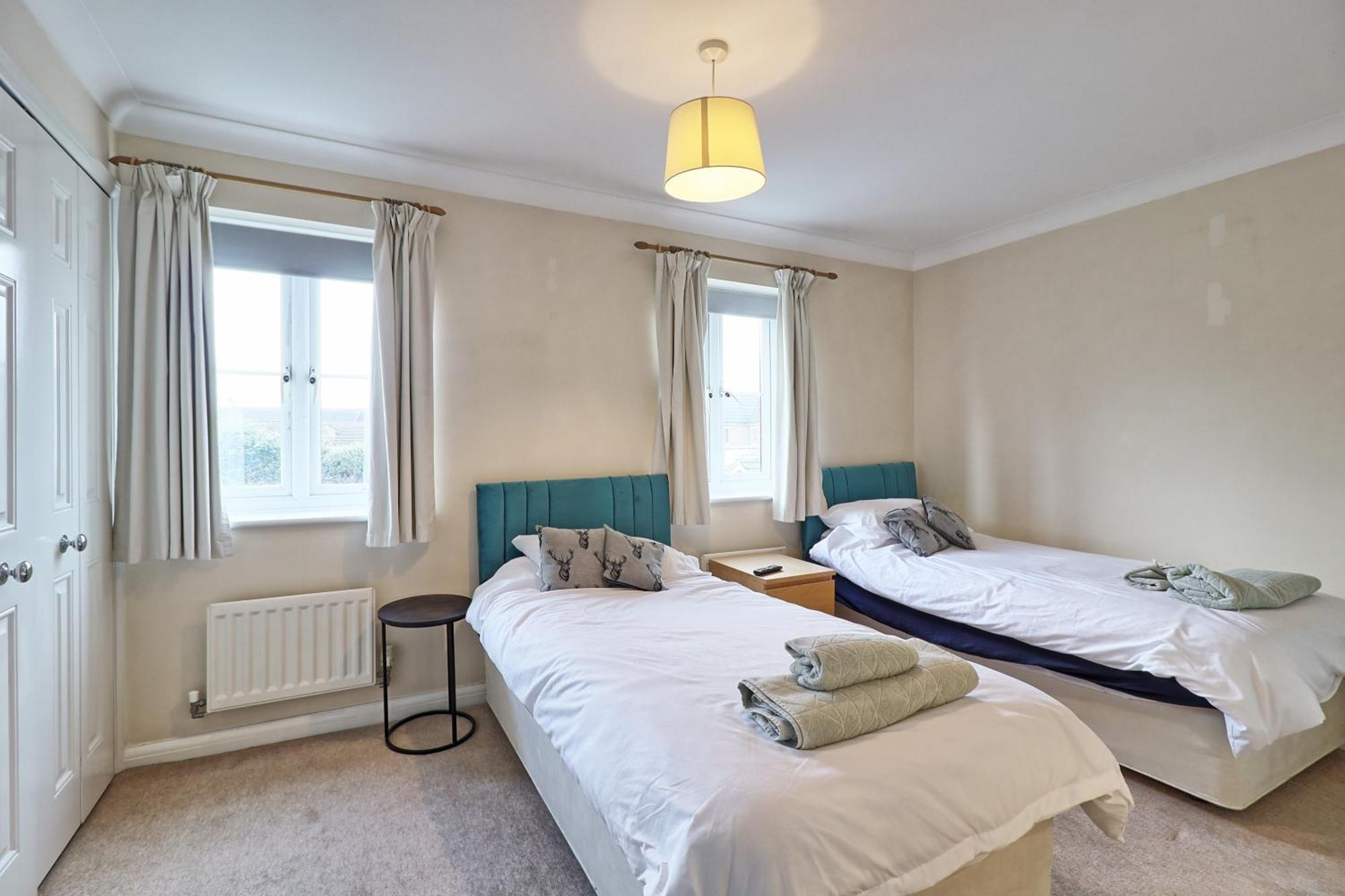 By Buildersbeds - Paignton House 4 Bedrooms Harold Wood Eksteriør billede